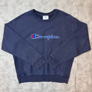 Champion Reverse Weave Women’s Large Navy Blue Embroidered Crewneck Sweatshirt‎